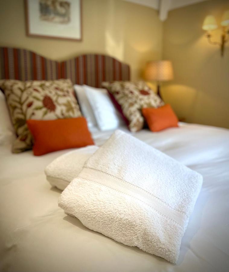 Hotel The Kings Head Dorking Exteriér fotografie